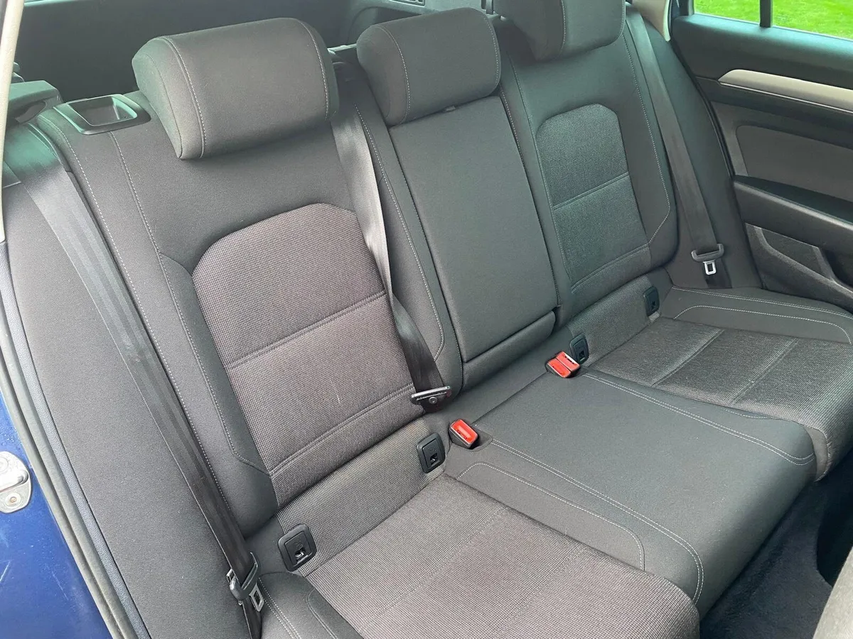 2017 Volkswagen Passat 1.6 TDI Comfortline estate - Image 4