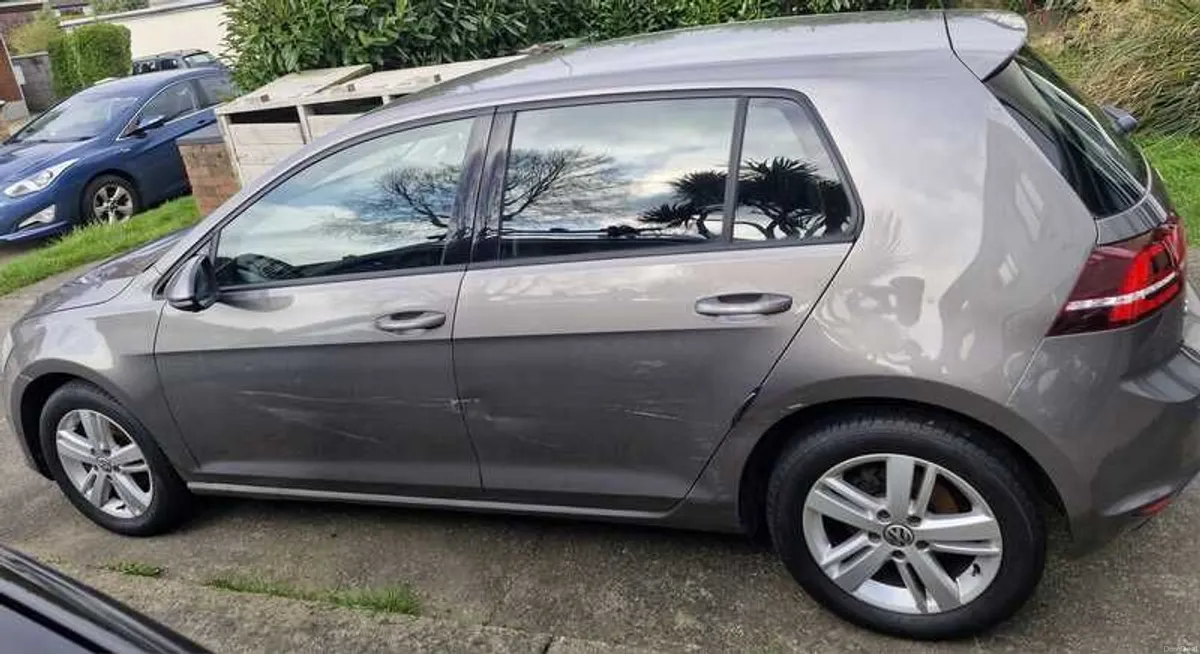 2014 Volkswagen Golf - Image 3