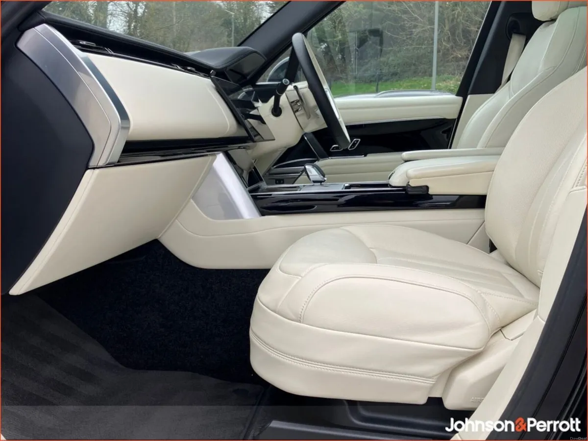 Land Rover Range Rover SWB 3.0 I6 PHEV SE  (Remain - Image 4