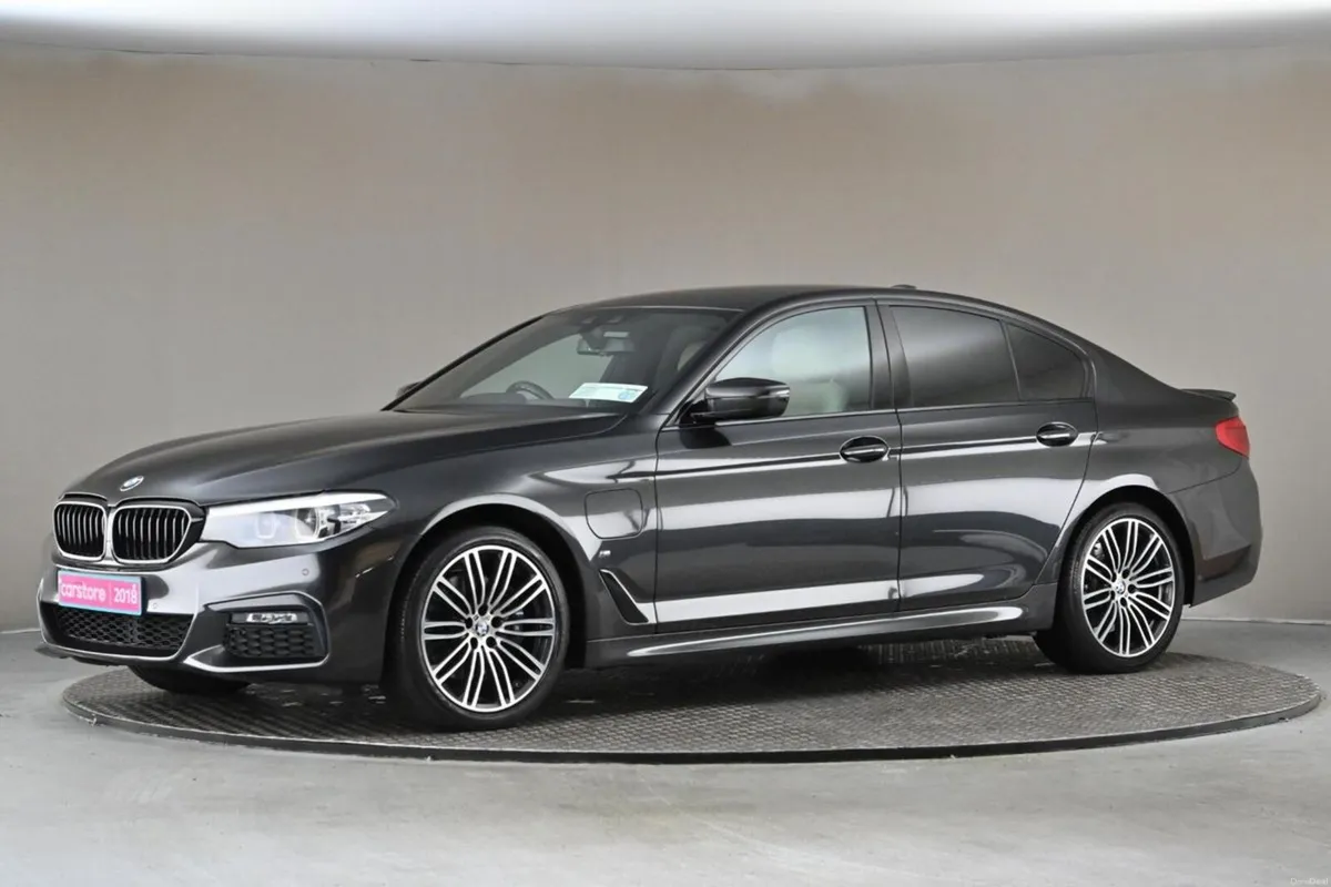 BMW 5-Series 530E G30 M SPORT **BEIGE LEATHER** - Image 4