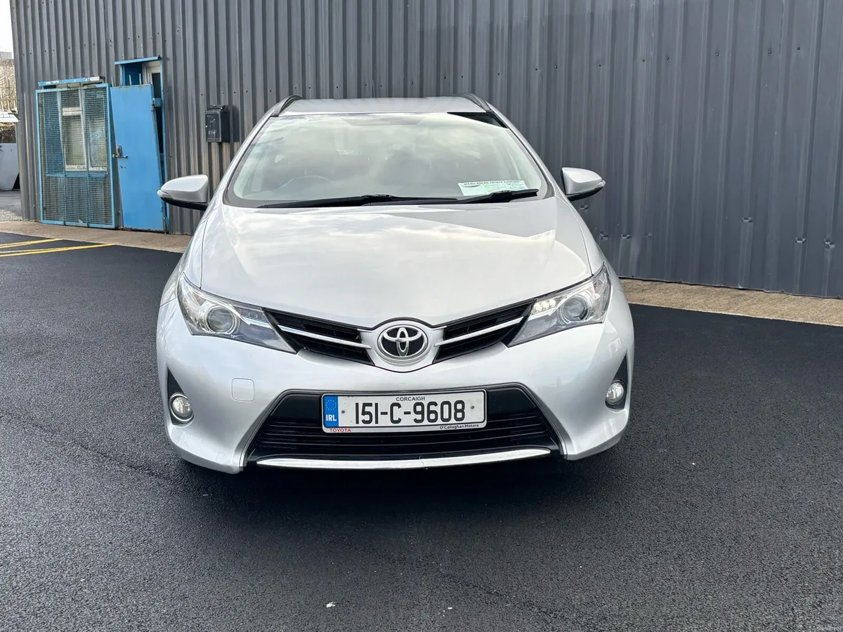 2015 Toyota auris 1.4 diesel - Image 2