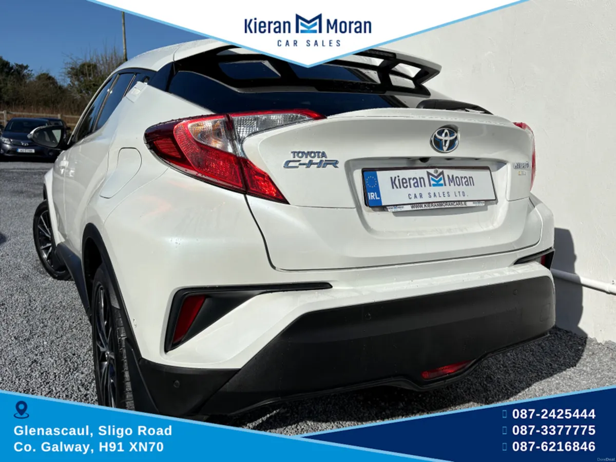 Toyota C-HR HYBRID SOL - Image 3