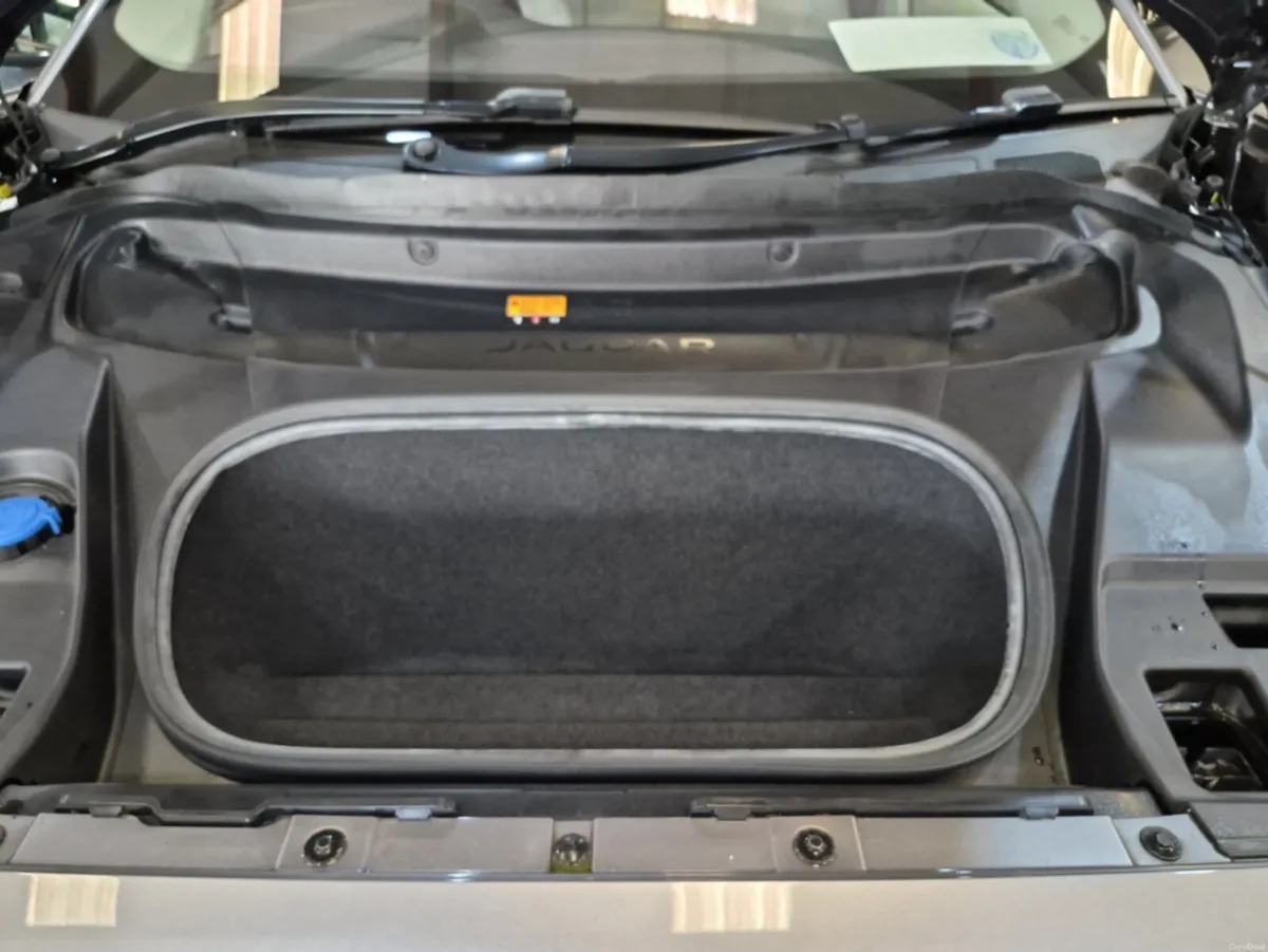 Jaguar I-Pace R-DYNAMIC SE 90KWH 400P - Image 3