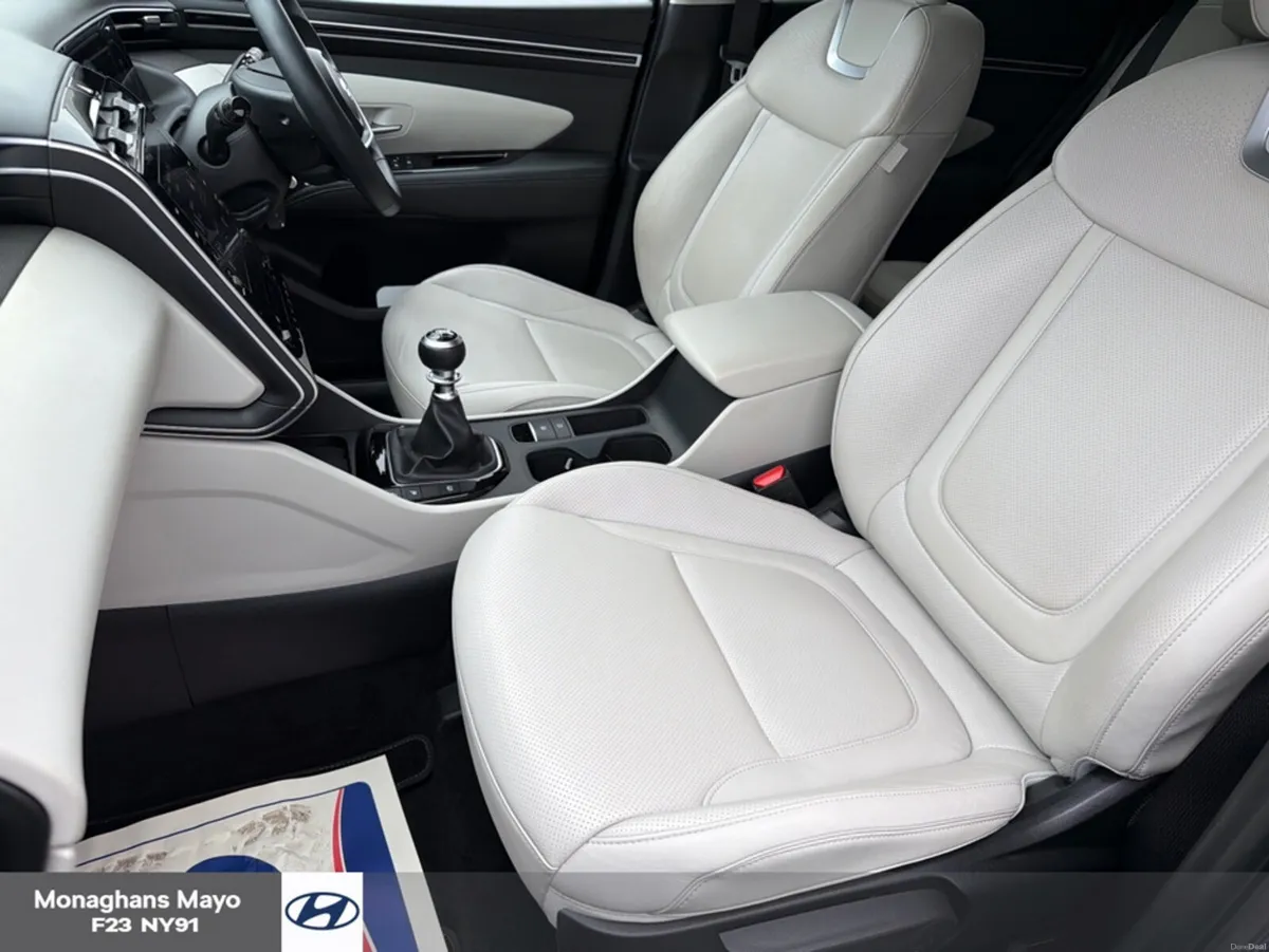 Hyundai Tucson EXECUTIVE 1.6 DIESEL 5DR - Image 4
