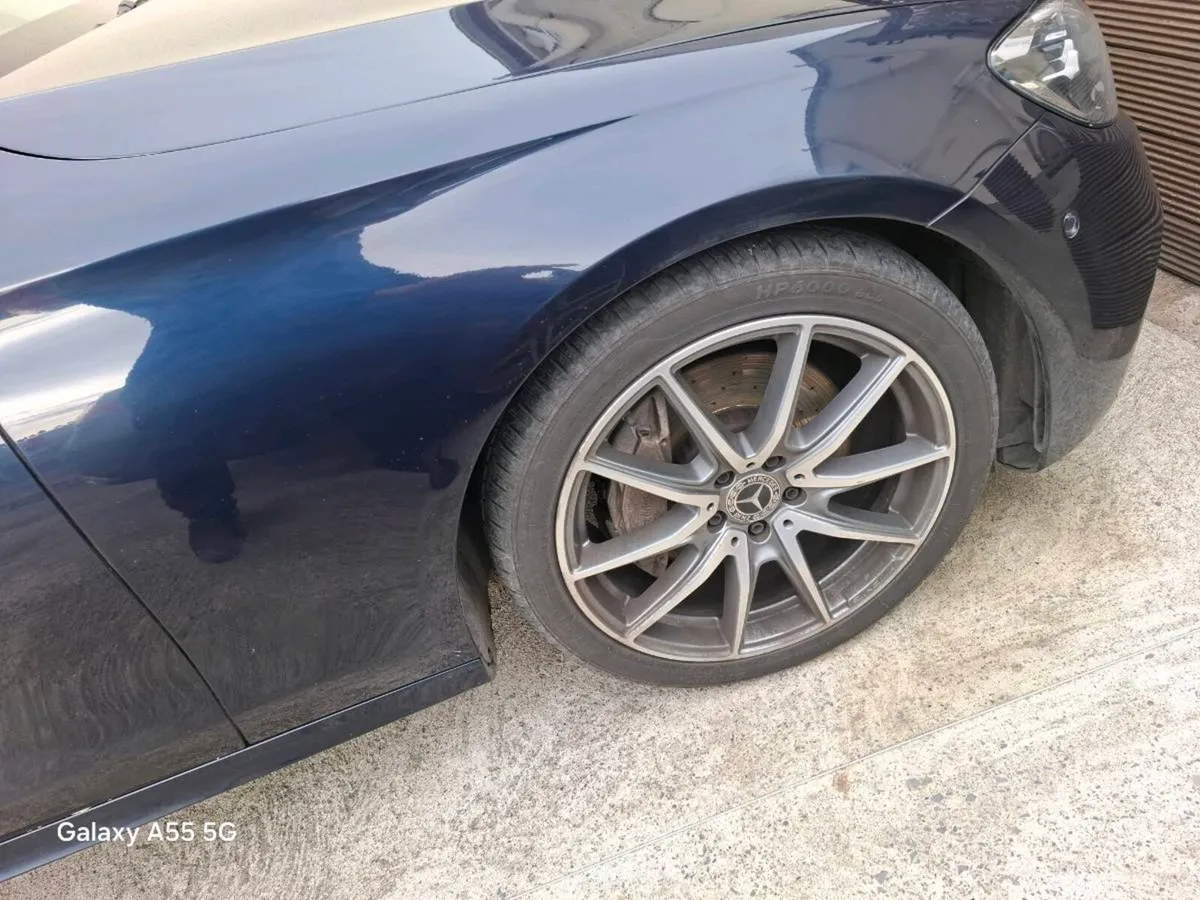 Mercedes  E class E220D - Image 5