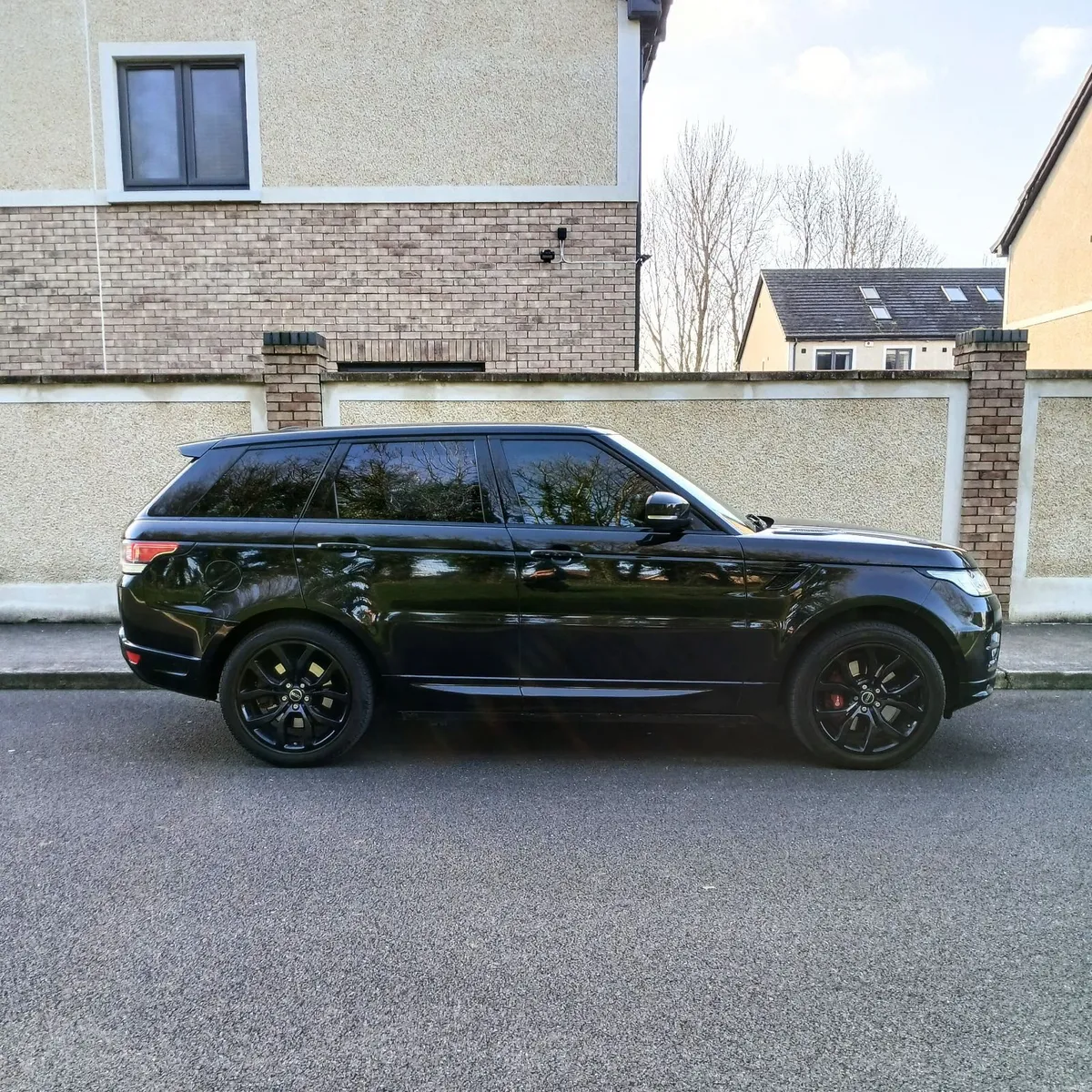 Range Rover Sport Autobiography 3.0d NCT 10/26 - Image 3