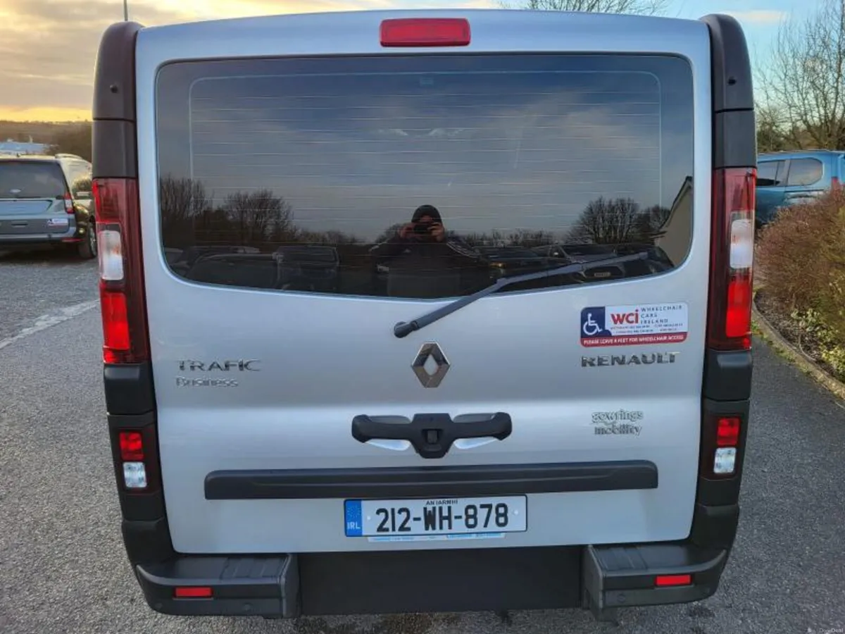 Wheelchair Accessible Renault Trafic 2021 - Image 5