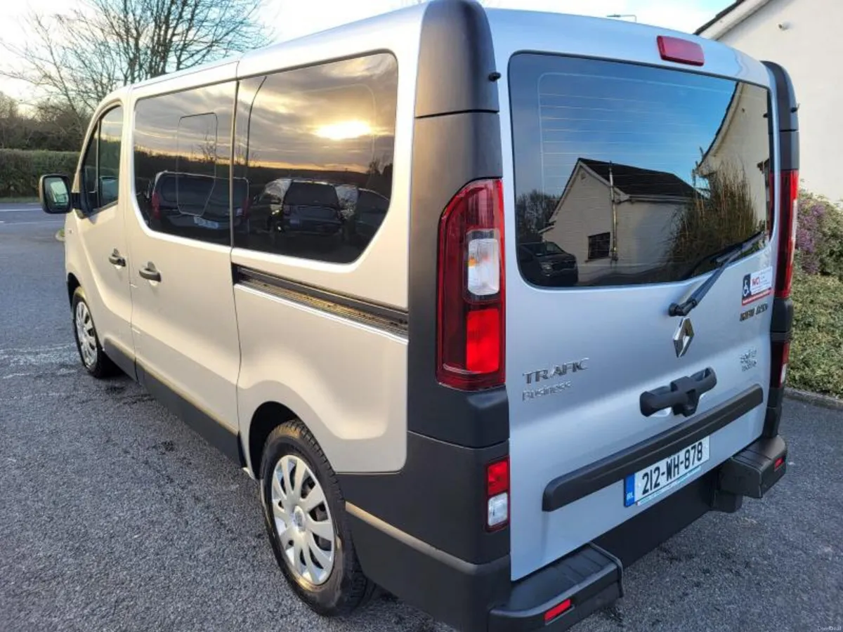 Wheelchair Accessible Renault Trafic 2021 - Image 4