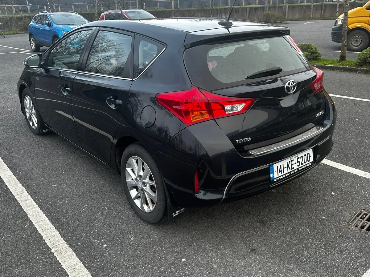 Toyota Auris 1.4 D4D low mileage - Image 3