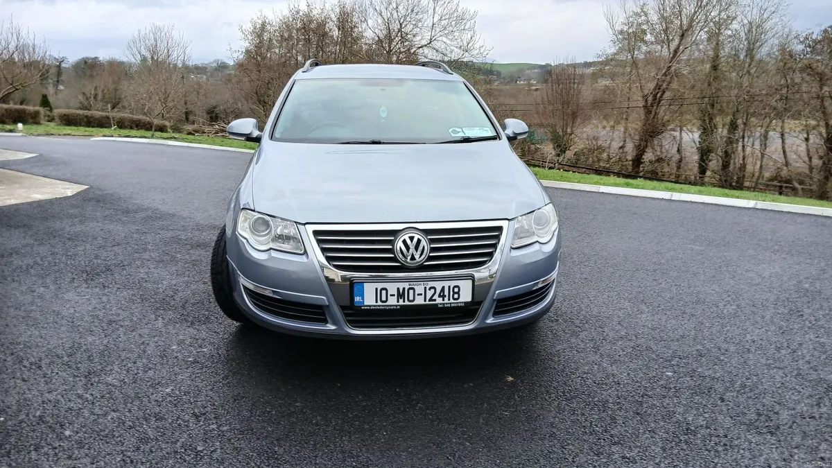 Volkswagen Passat 2010 - Image 4