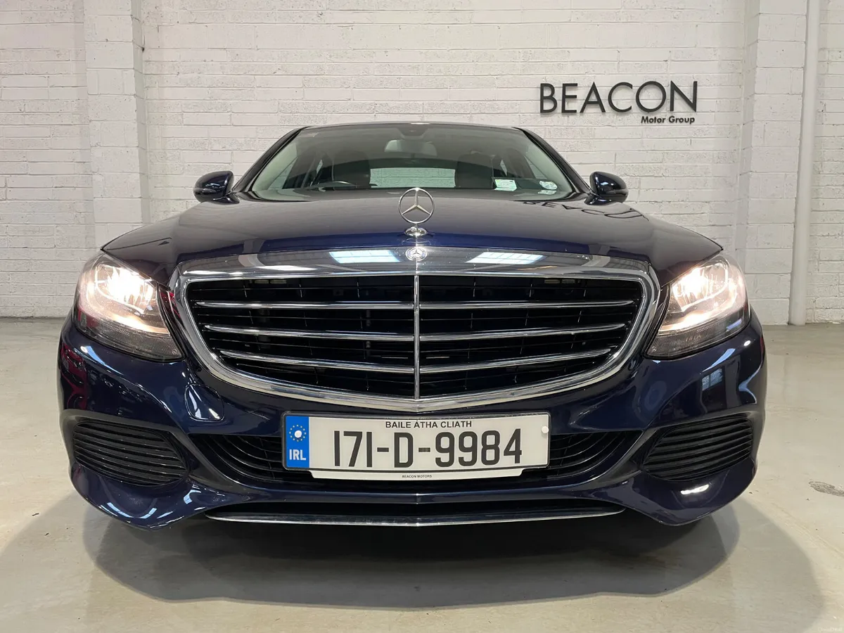 Mercedes-Benz C-Class 2017 EXCLUSIVE AUTOMATIC EDI - Image 4