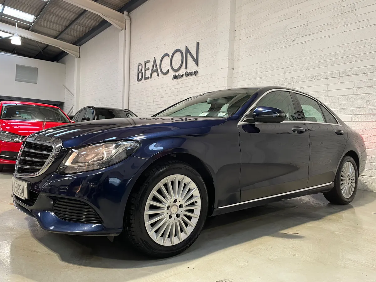Mercedes-Benz C-Class 2017 EXCLUSIVE AUTOMATIC EDI - Image 3