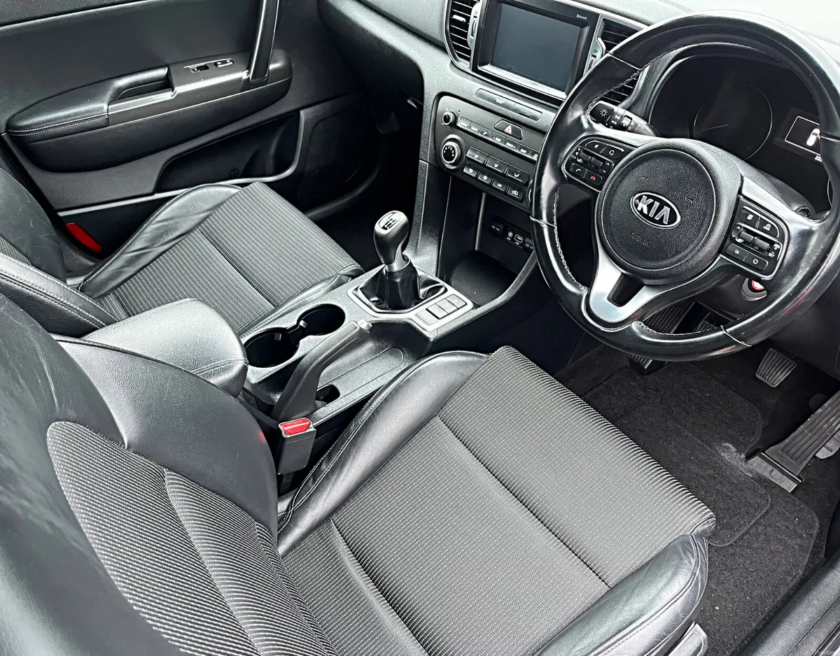 Kia Sportage EX 1.7 Diesel - Image 3