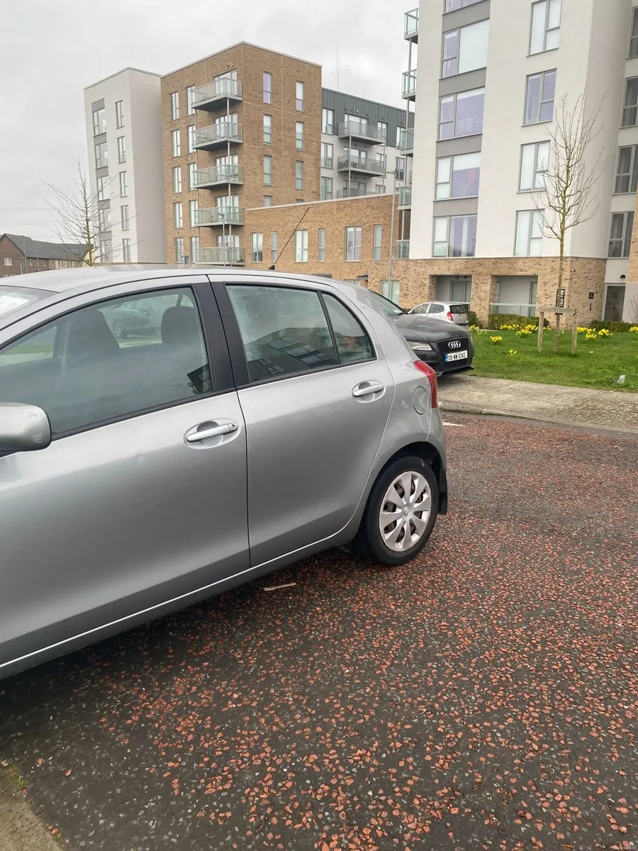 Toyota Yaris 2006 - Image 3