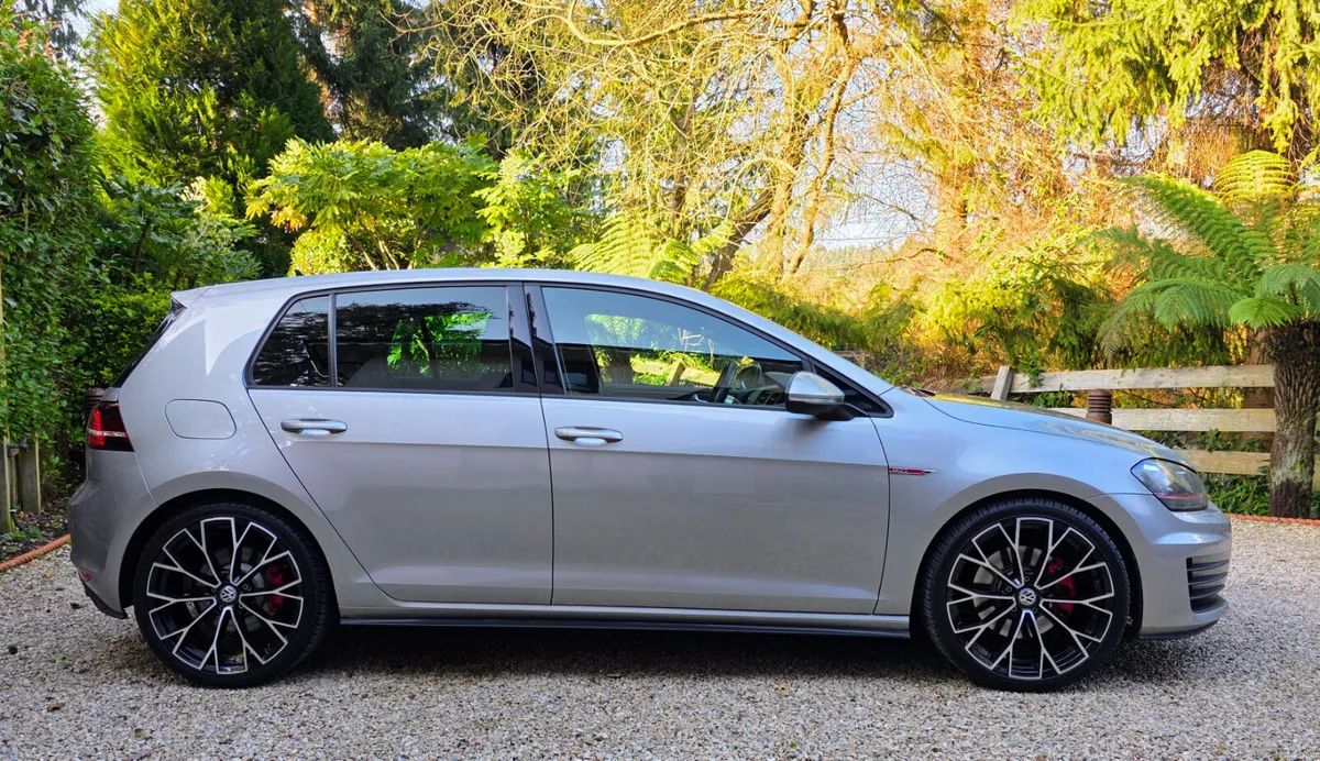 2014 Golf Gti - probably the best available. - Image 3