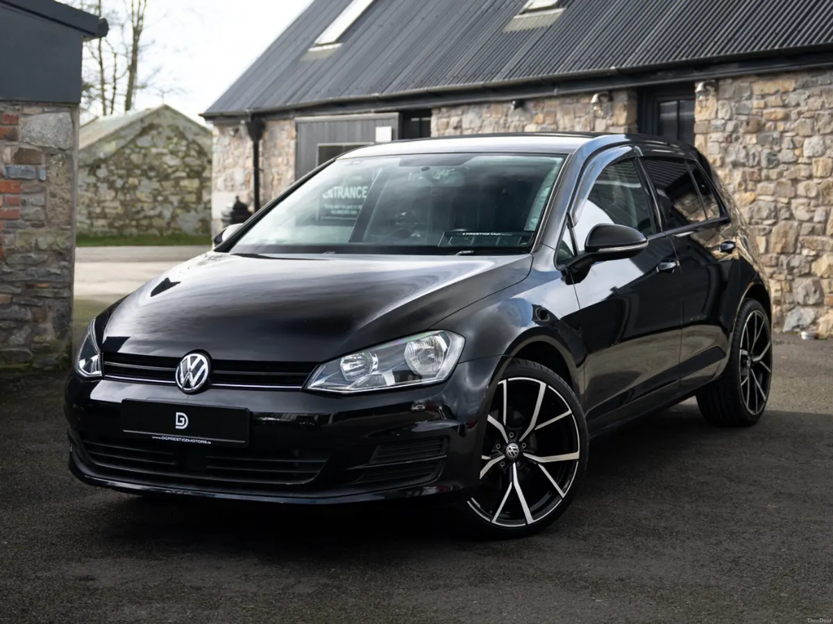 2014 VOLKSWAGEN GOLF TSI TRENDLINE BLUEMOTION AUTO - Image 1