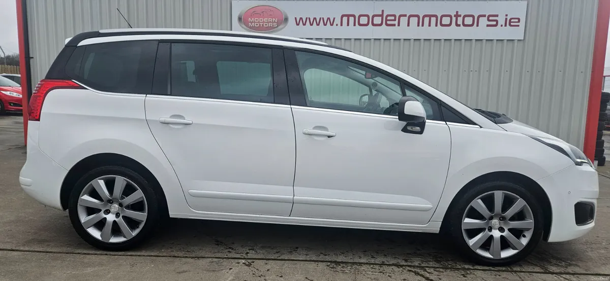 Peugeot 5008 allure 2.0 hdi 150 7seater - Image 3