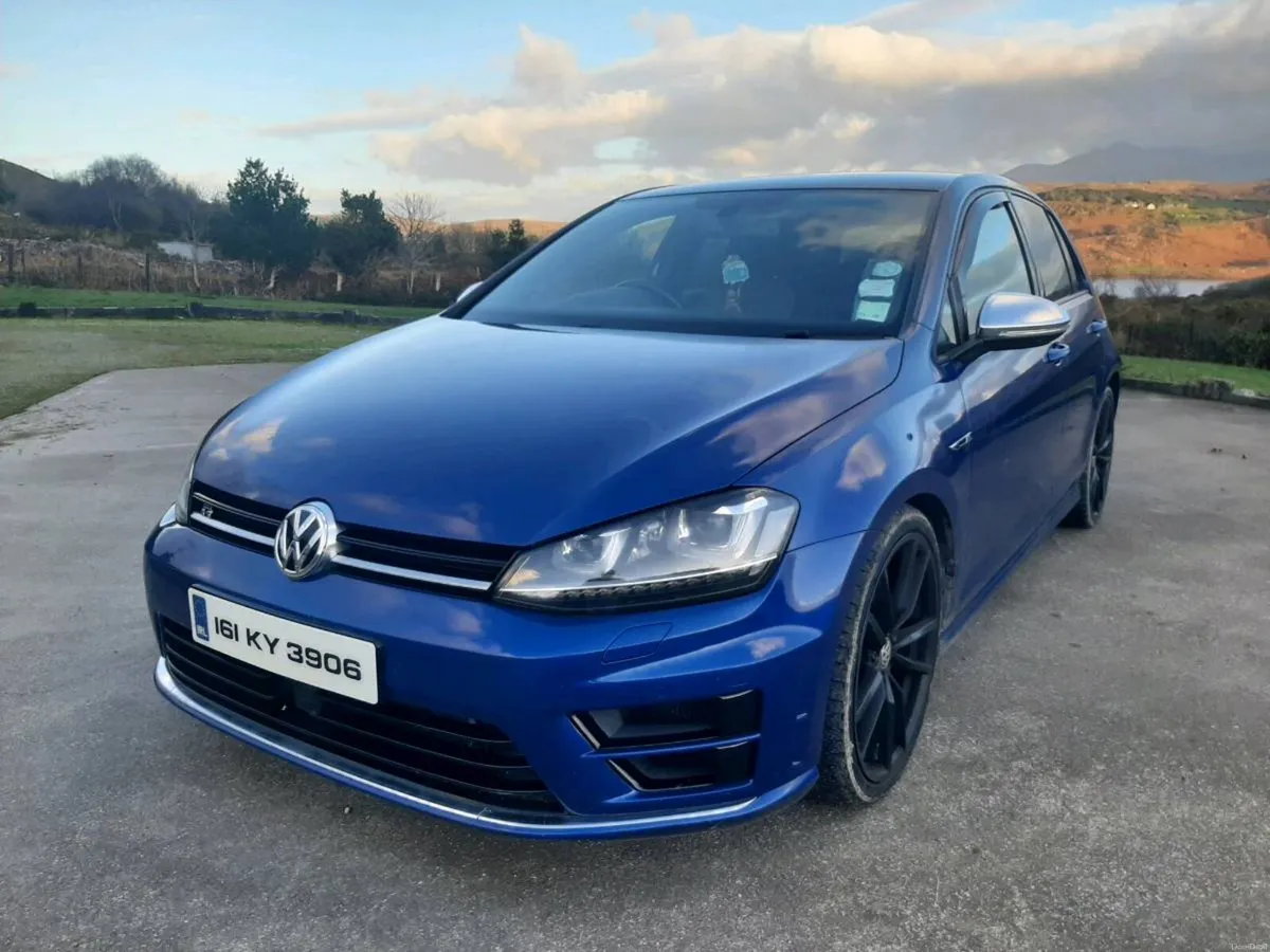 Volkswagen Golf R - Image 1