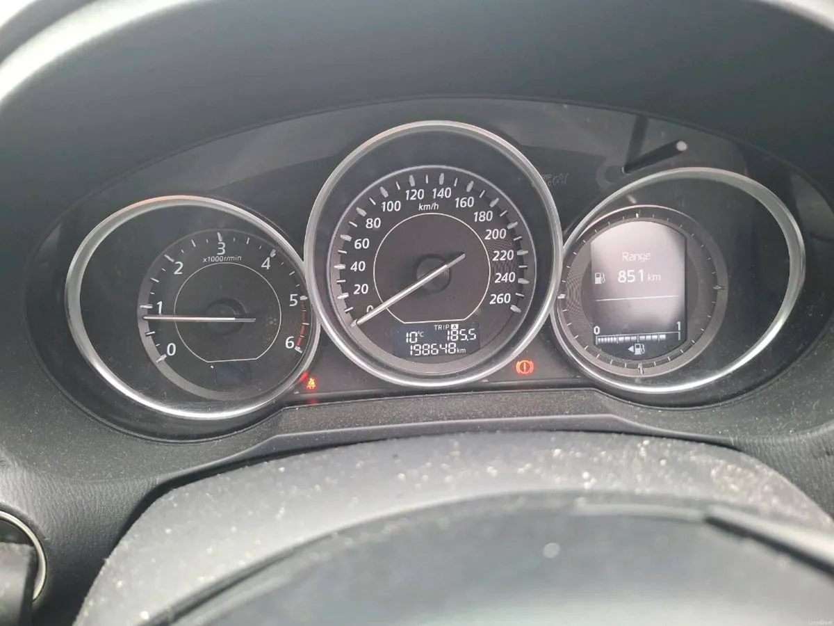 Mazda 6 2.2D (150PS) Platinum 4DR - Image 3