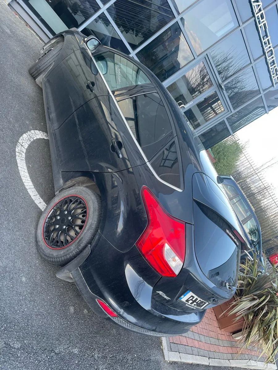 2012 Ford Focus- NCT 04/27- Excellent Condition - Image 4