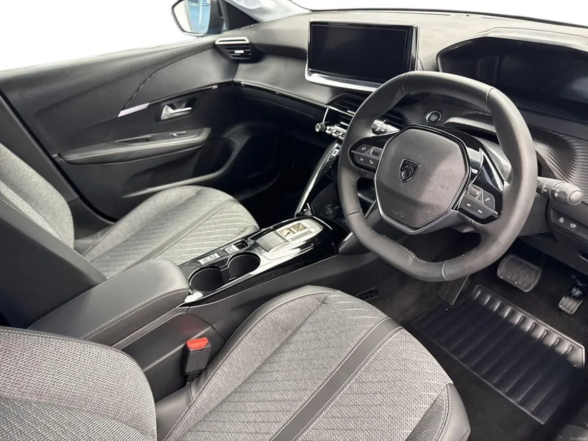 Peugeot 208 1.2 ALLURE HYBRID *AUTO* €65 PER WEEK - Image 6