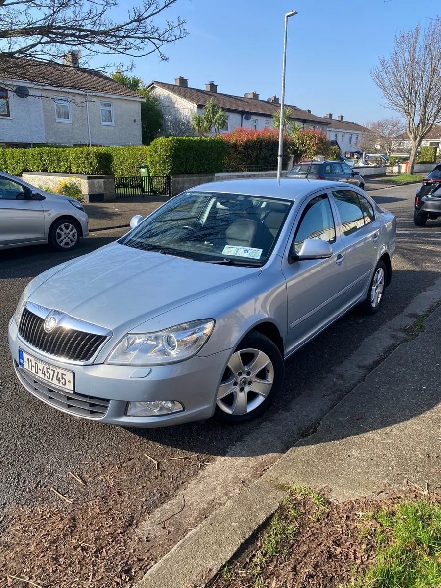 2011 Skoda Octavia automatic diesel 1.6 - Image 2