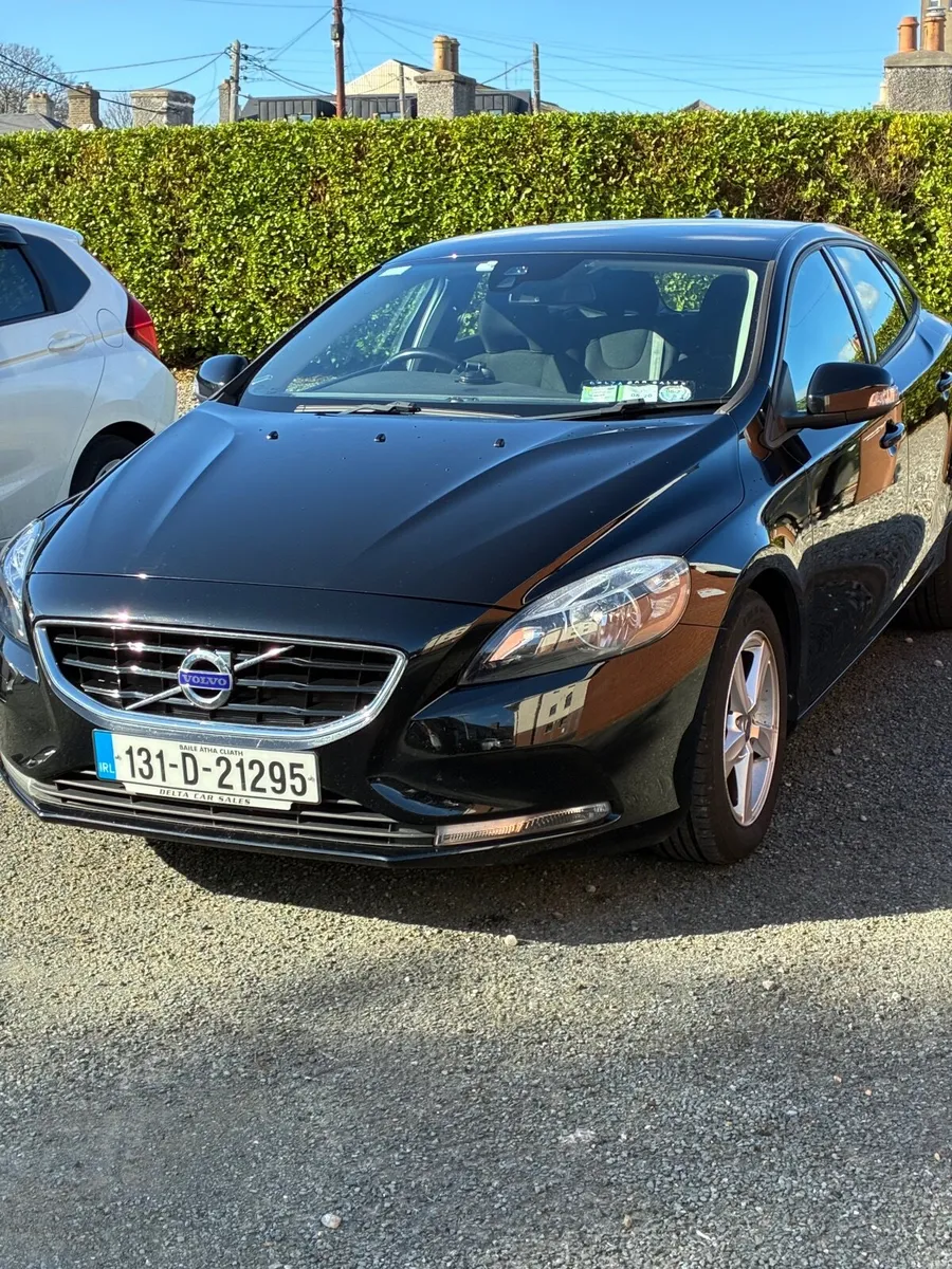 Volvo V40 2013 - Image 1