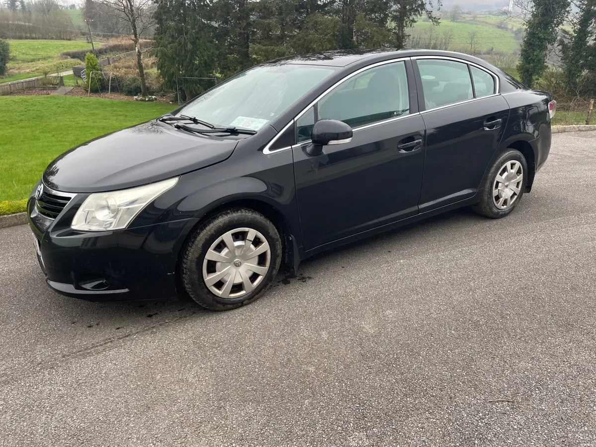Toyota Avensis 2009 - Image 2