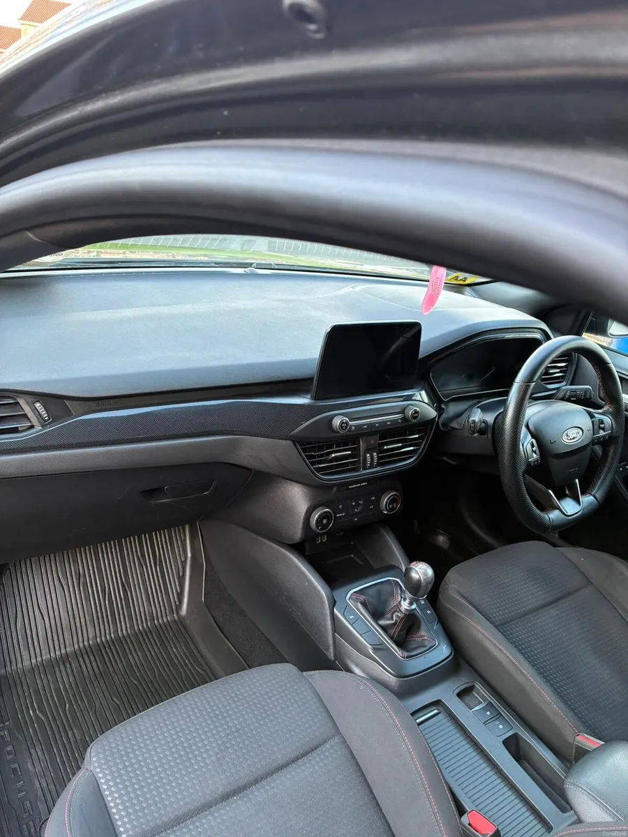 Ford Focus ST Line - Image 2