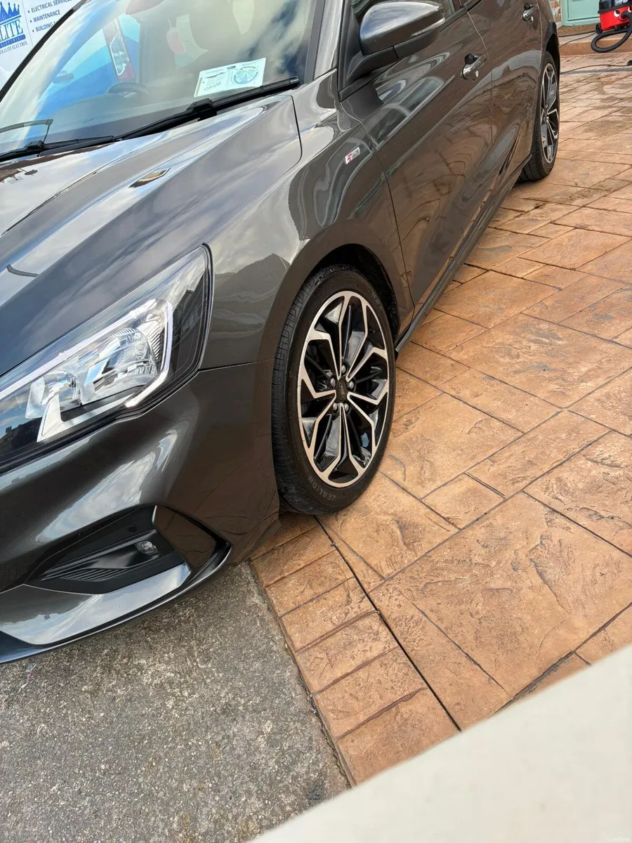 Ford Focus ST Line - Image 4