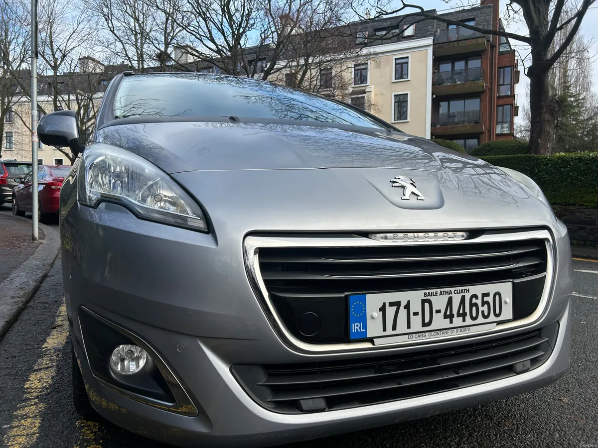 2017 PEUGEOT 5008 PETROL PANORAMIC ROOF - Image 3