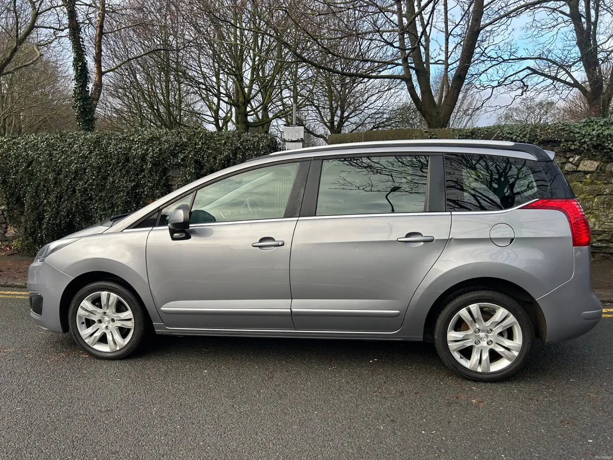 2017 PEUGEOT 5008 PETROL PANORAMIC ROOF - Image 4
