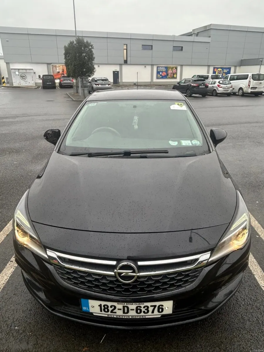 Opel Astra 2018 - Image 2