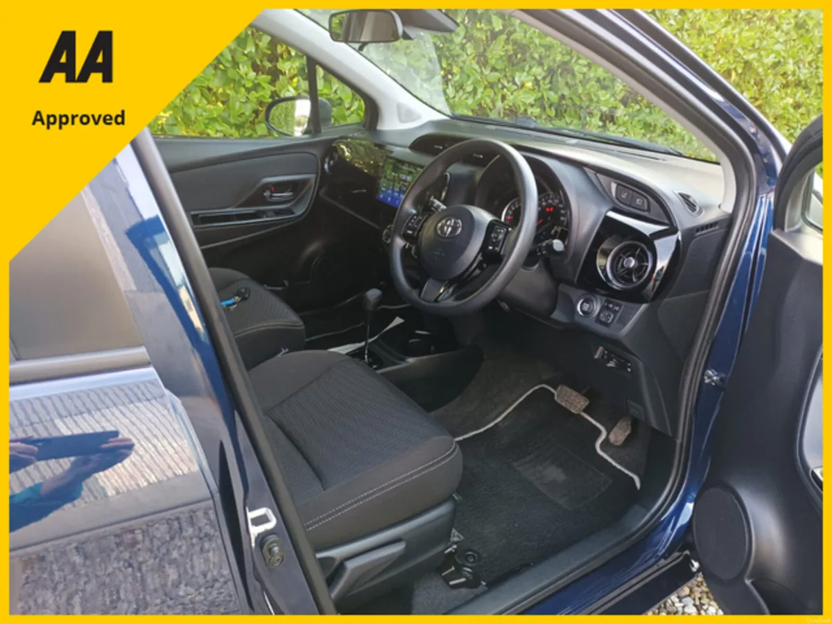 ONLY 7,390kms TOYOTA YARIS 1.3 PETROL AUTO, 2019 - Image 3