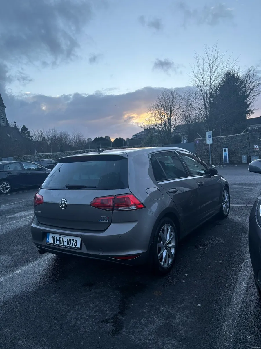 2016 Volkswagen Golf - Image 2