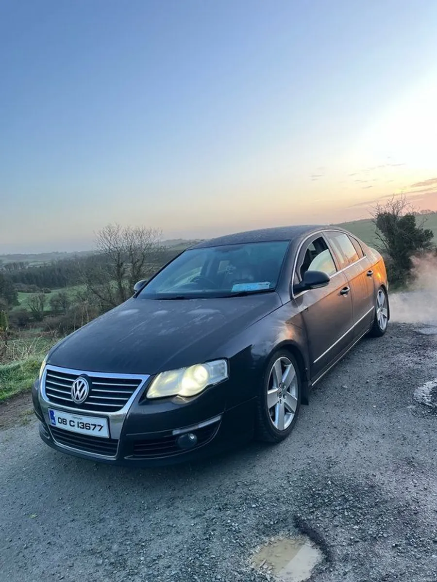 2008 Volkswagen Passat - Image 1