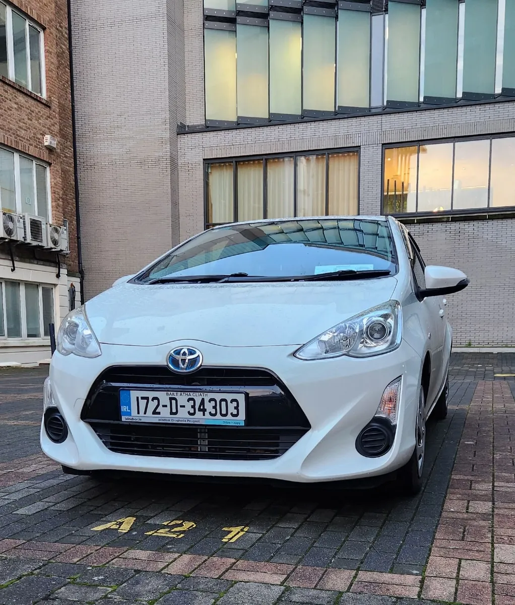 Toyota Aqua 2017 - Image 3