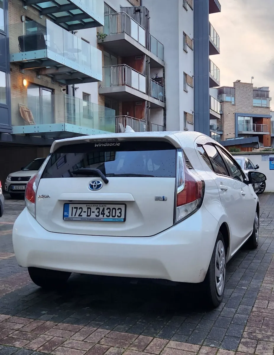 Toyota Aqua 2017 - Image 2