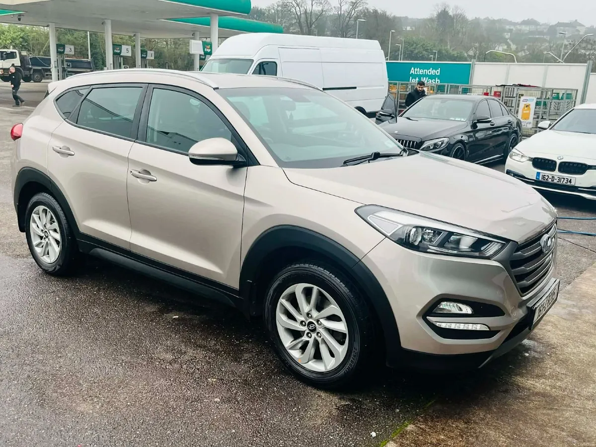 Hyundai Tucon Executive - Image 1