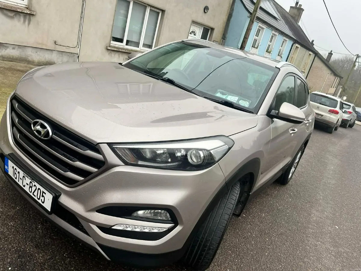 Hyundai Tucon Executive - Image 4