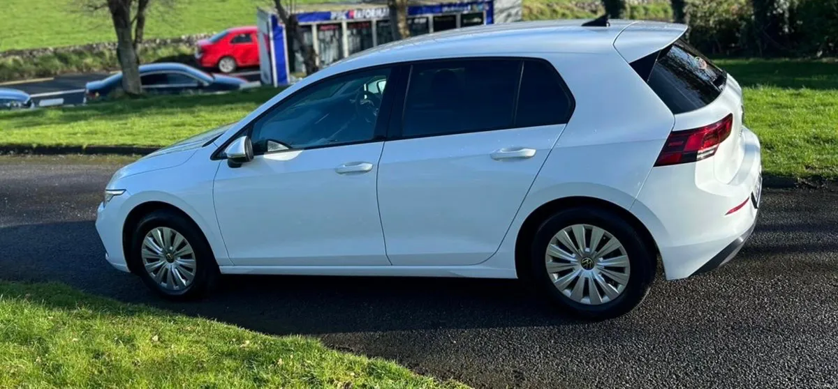 Volkswagen Golf 2022 diesel 2.0 - Image 2