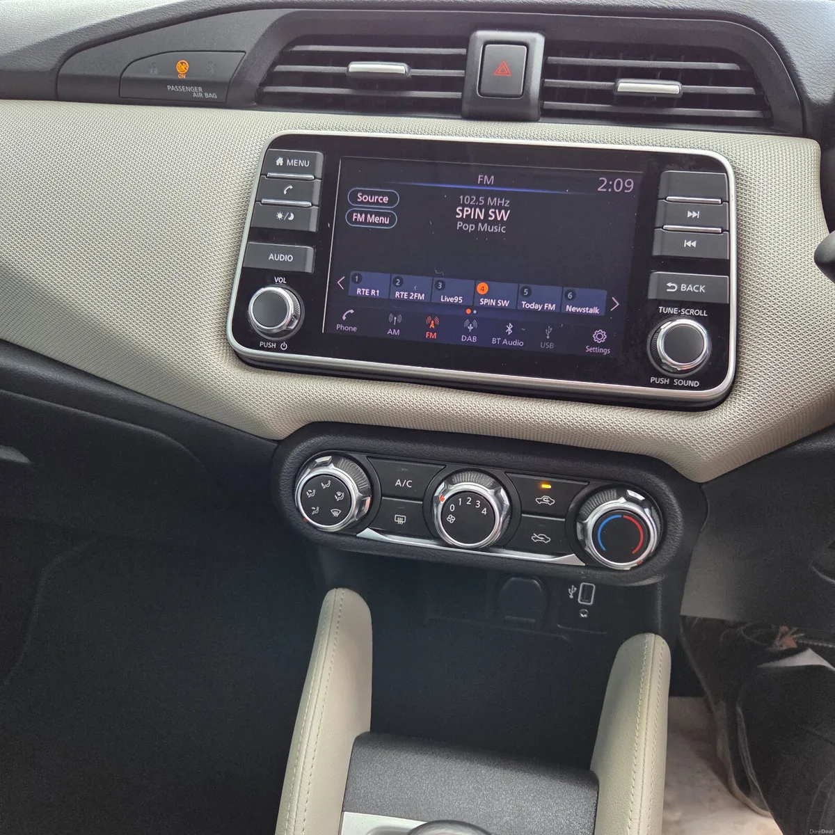 Nissan Micra 2019 1.0 5DR SV - Image 6