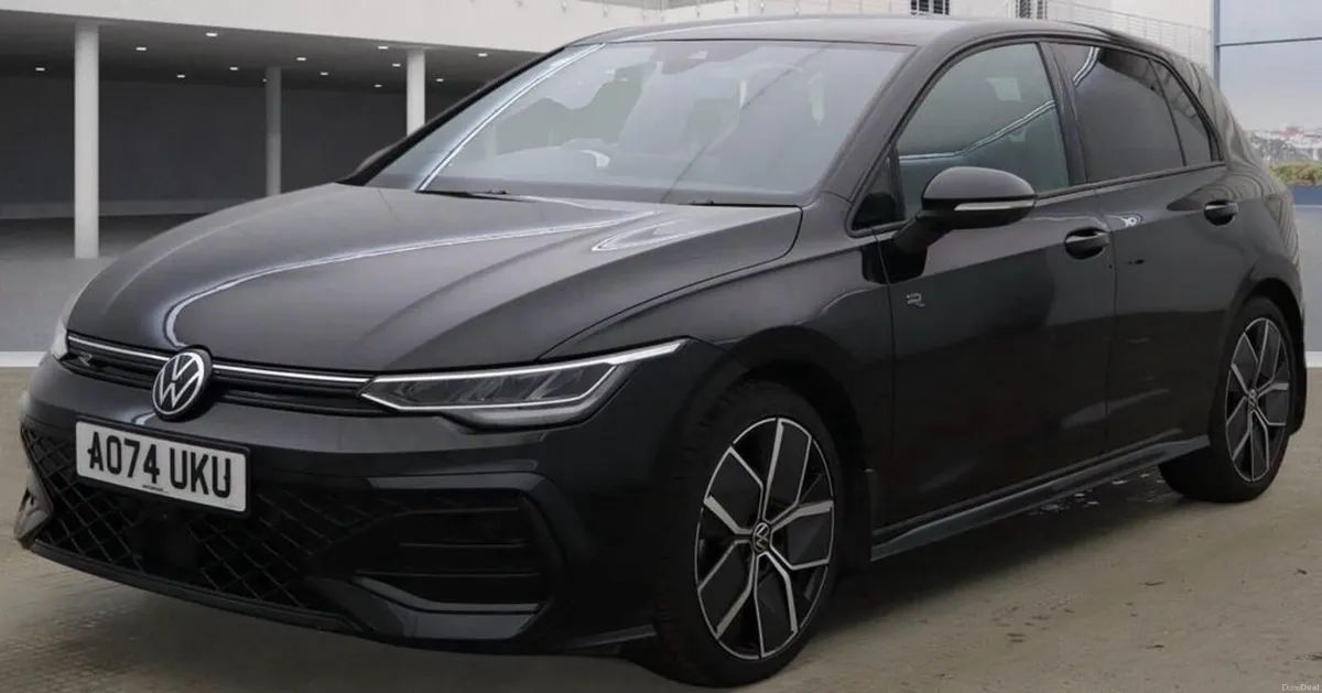 2.0 TDI R-Line Hatchback 5dr Diesel DSG Euro 6 (s/ - Image 2