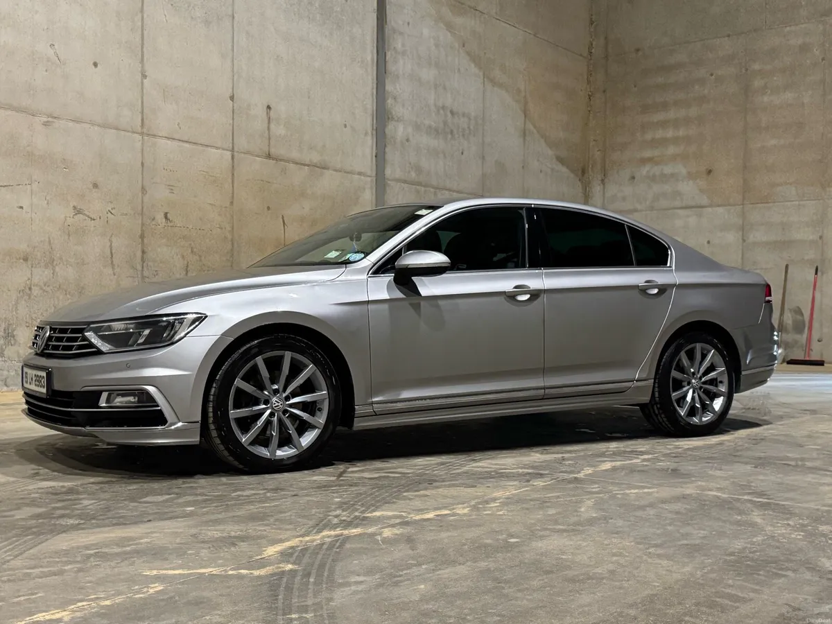 VW Passat R-line 2.0 diesel - Image 4