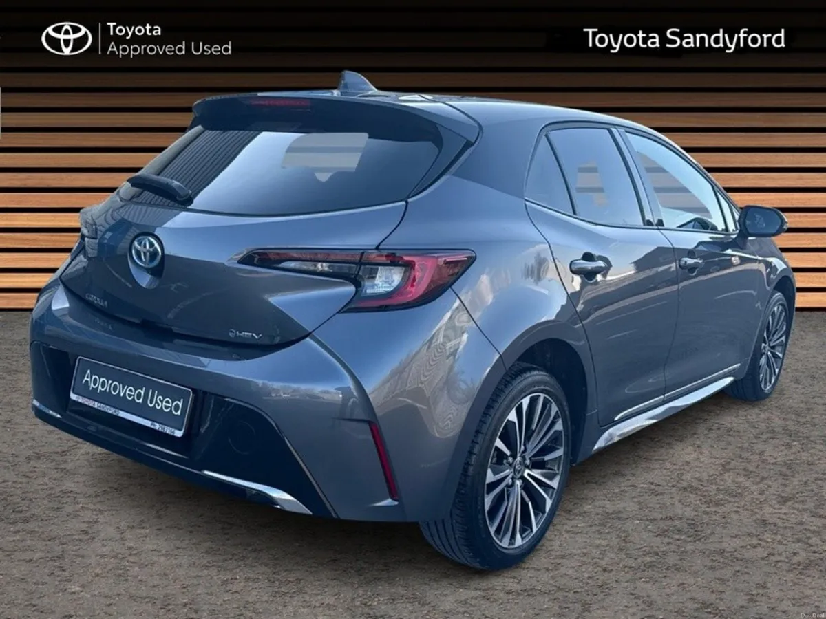 Toyota Corolla LUNA SPORT HATCHBACK // AIR CON // - Image 2