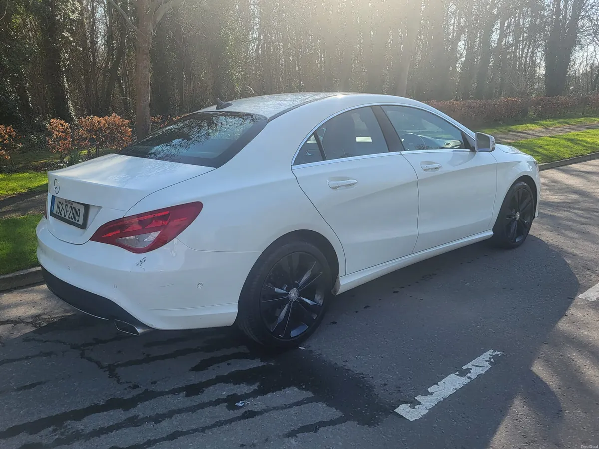 Mercedes-Benz CLA 2015 White 1.6 Petrol Manual - Image 4