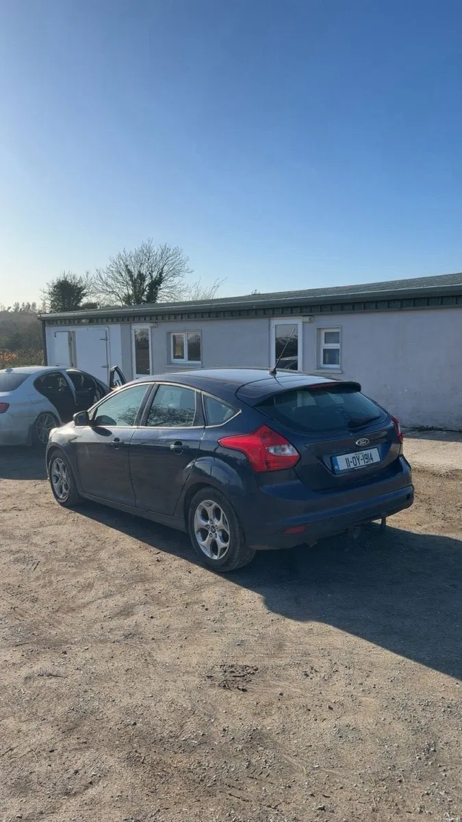 2011 ford focus - Image 2