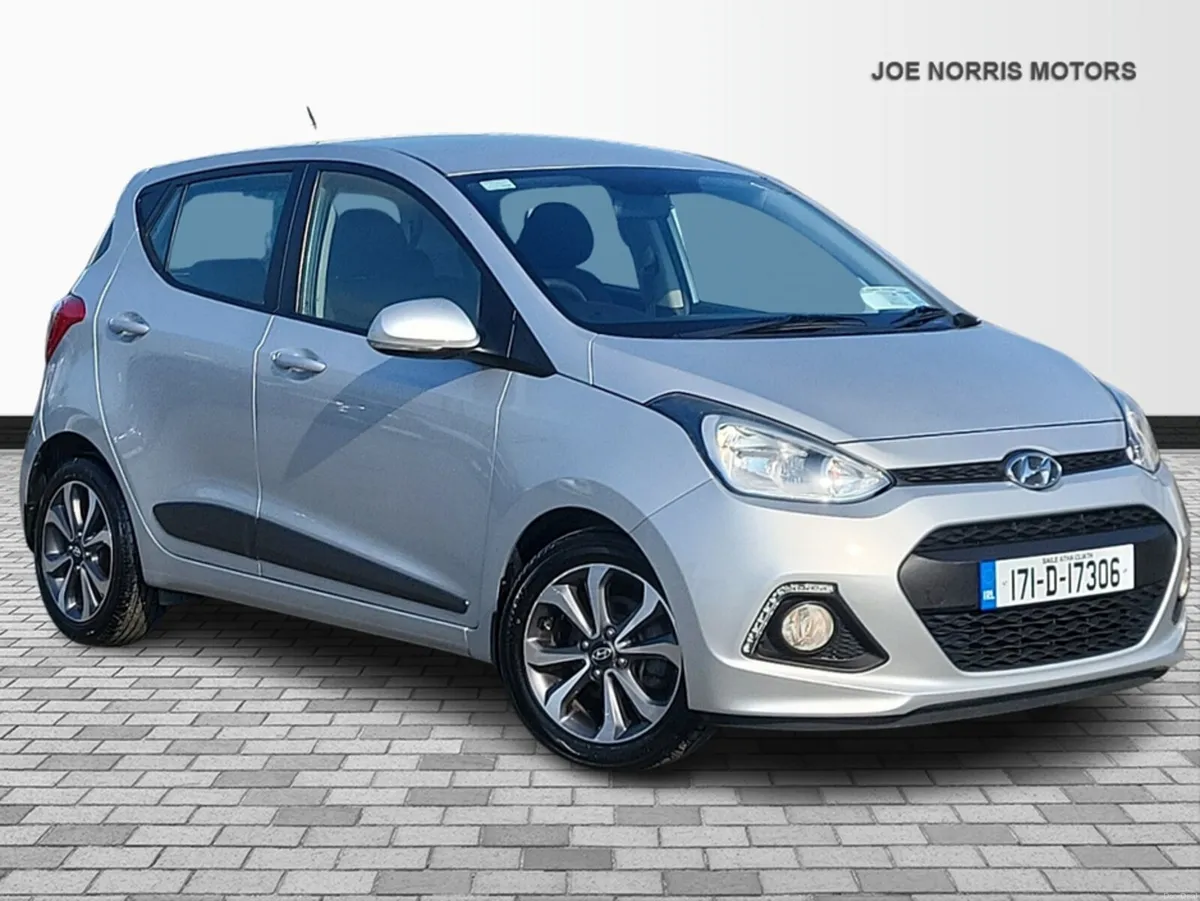 Hyundai i10 PREMIUM 4DR - Image 1