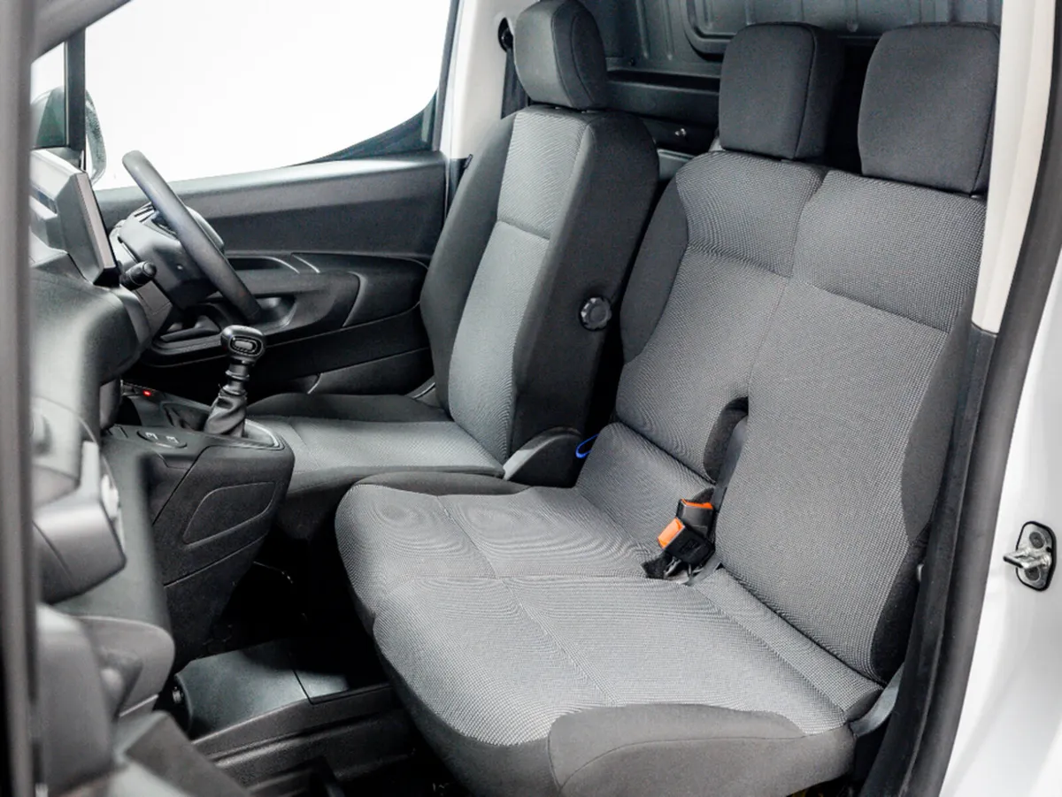 Peugeot Partner Pro Plus 1.5 Diesel 100HP 650kg - Image 4