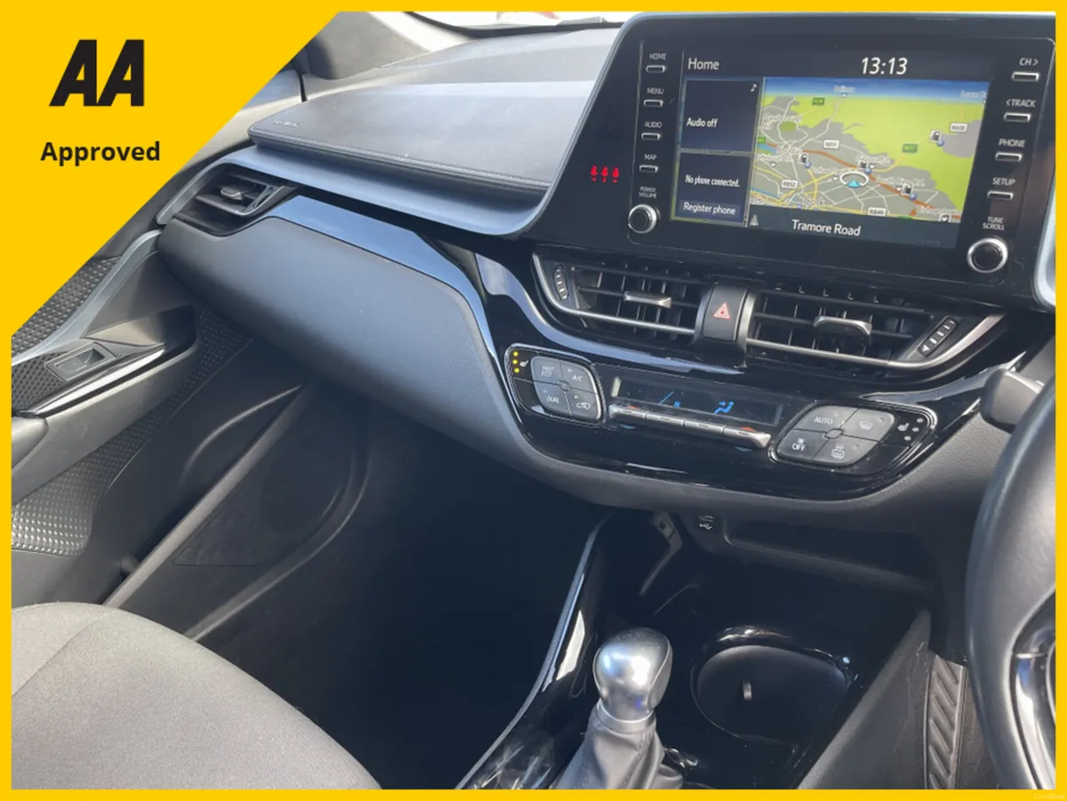 Toyota C-HR DESIGN HEV CVT FREE DELIVERY - Image 4